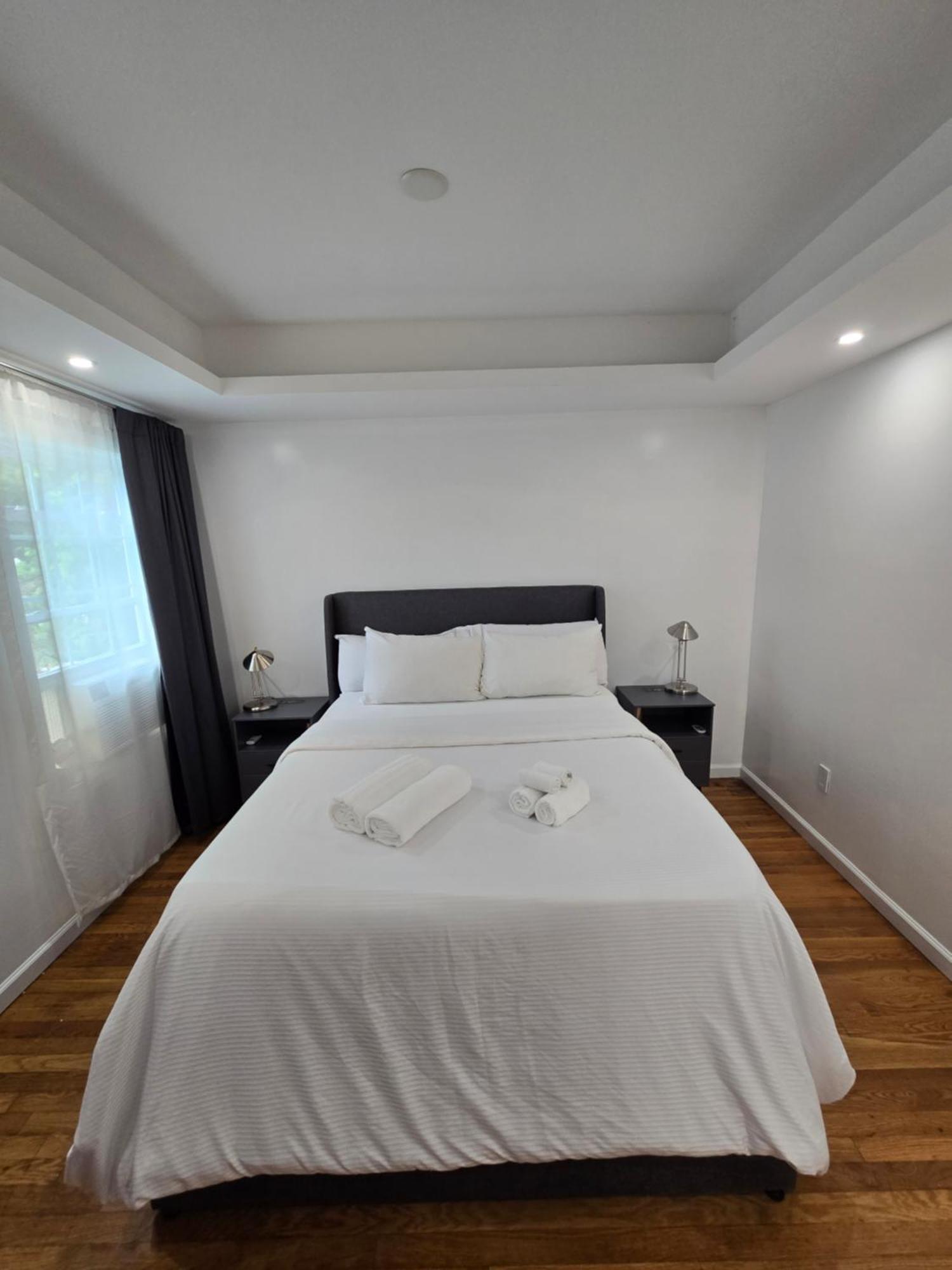 Beautiful Boston Bedroom - New Renovation المظهر الخارجي الصورة